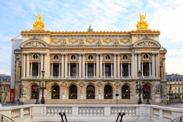 Гранд-опера́ (Grand Opéra)