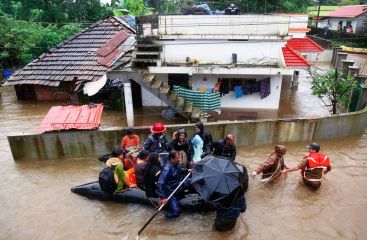 В результате наводнения в Индии погибло более сотни человек